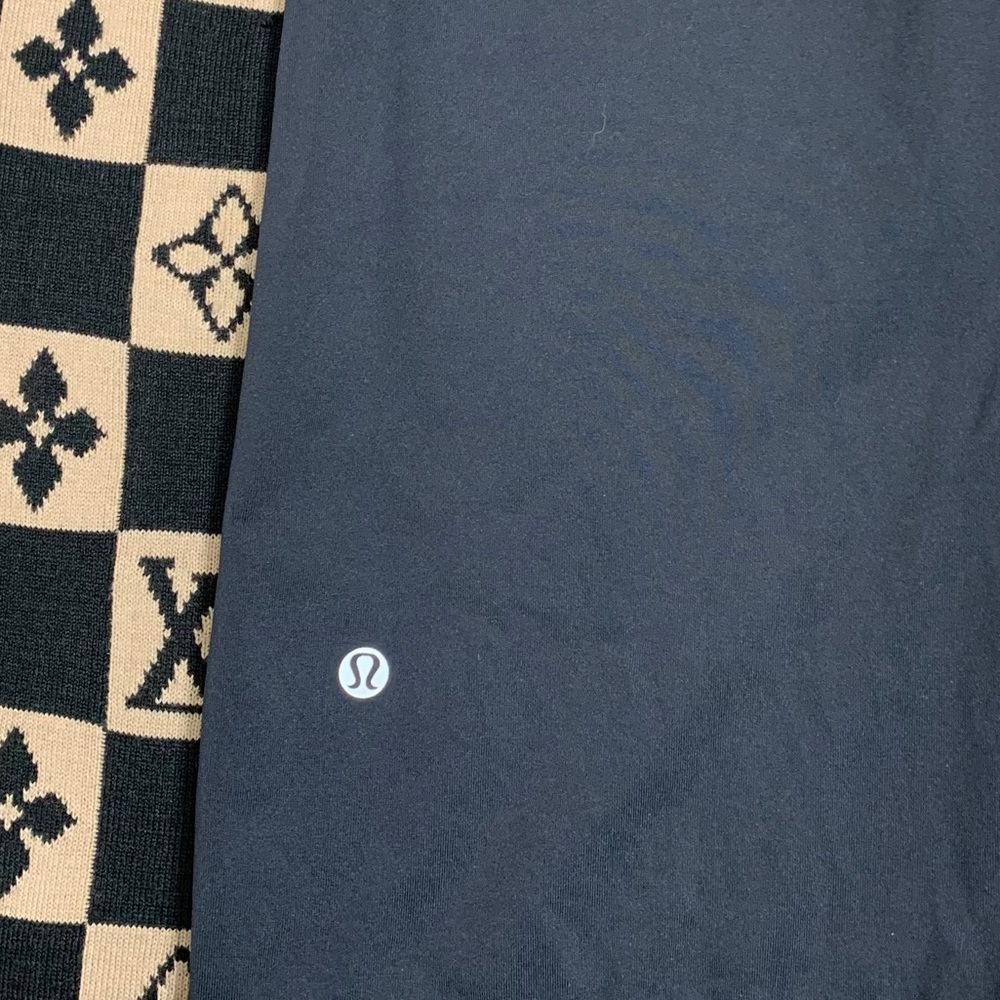 LULU-LEMON CAPRI